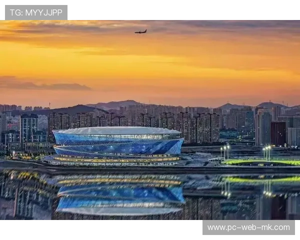 大连英博从左路的突破极具冲击力